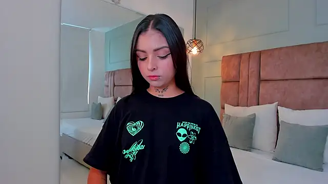 Snapshot of hannah_miltonn chatting on 09-21-25, 07:26 hannah miltonn online show from 09-21-25, 07:26