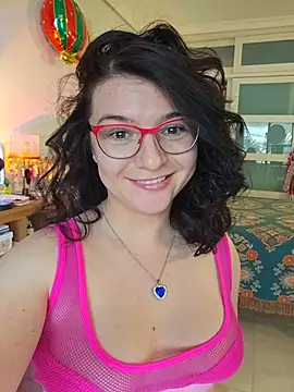 Snapshot of SugarSpice22 chatting on 03-18-26, 03:26 SugarSpice22 online show from 03-18-26, 03:26