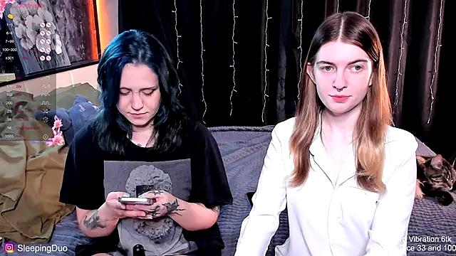 Snapshot of Threesomebabes chatting on 11-07-25, 12:05 Threesomebabes online show from 11-07-25, 12:05