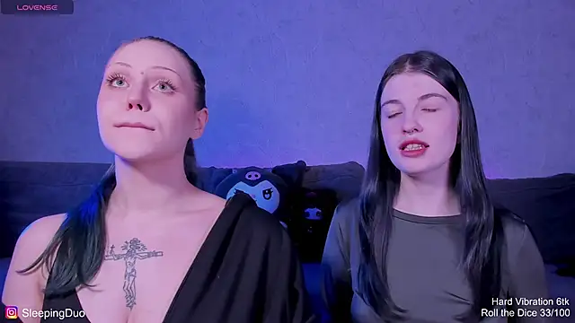 Snapshot of Threesomebabes chatting on 05-30-26, 06:05 Threesomebabes online show from 05-30-26, 06:05