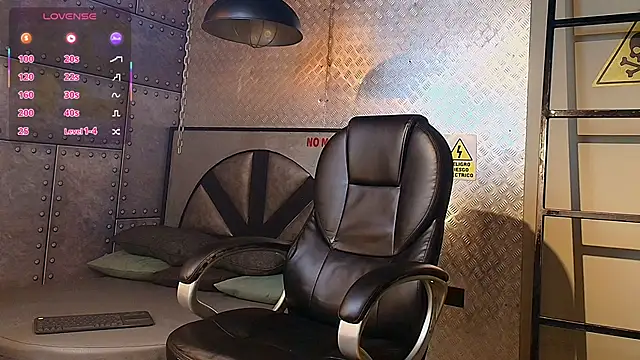 Snapshot of MarcusRain_ chatting on 10-08-25, 03:04 MarcusRain online show from 10-08-25, 03:04