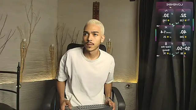 Snapshot of MarcusRain_ chatting on 10-19-25, 08:20 MarcusRain online show from 10-19-25, 08:20