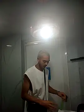 Snapshot of MarcusRain_ chatting on 10-27-25, 02:32 MarcusRain online show from 10-27-25, 02:32