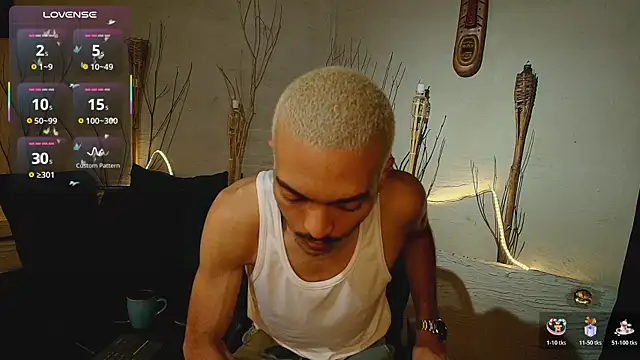 Snapshot of MarcusRain_ chatting on 11-21-25, 12:10 MarcusRain online show from 11-21-25, 12:10