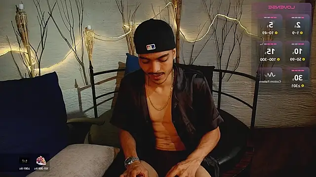 Snapshot of MarcusRain_ chatting on 11-30-25, 04:38 MarcusRain online show from 11-30-25, 04:38