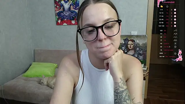 Snapshot of Violetwin chatting on 09-30-25, 06:57 Violetwin online show from 09-30-25, 06:57