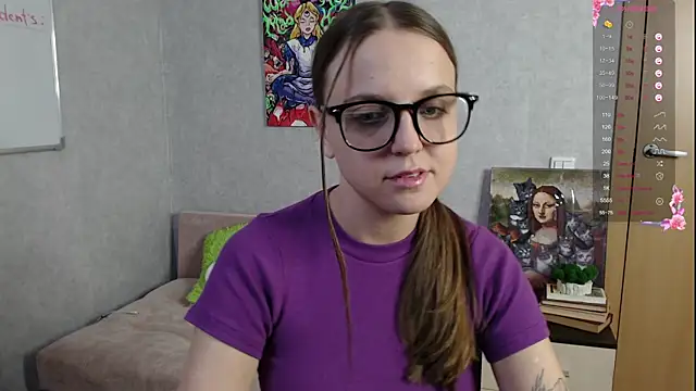 Snapshot of Violetwin chatting on 10-01-25, 06:14 Violetwin online show from 10-01-25, 06:14