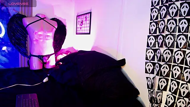 Snapshot of Valkiria_09 chatting on 10-24-25, 03:58 Valkiria 09 online show from 10-24-25, 03:58