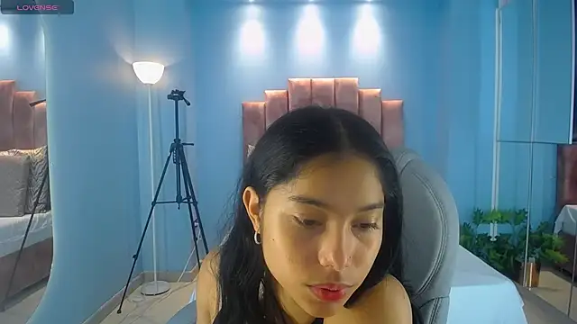 Milaa Star  online show from 02-18-26, 03:24