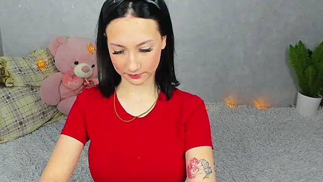 Snapshot of EileenMoores chatting on 11-26-25, 02:40 EileenMoores online show from 11-26-25, 02:40