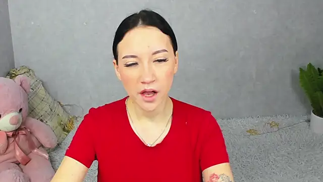 Snapshot of EileenMoores chatting on 12-02-25, 07:14 EileenMoores online show from 12-02-25, 07:14