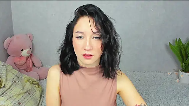 Snapshot of EileenMoores chatting on 12-05-25, 05:09 EileenMoores online show from 12-05-25, 05:09