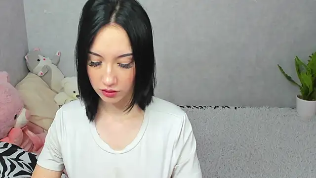 Snapshot of EileenMoores chatting on 02-05-26, 07:57 EileenMoores online show from 02-05-26, 07:57