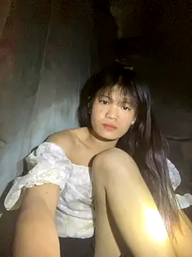 Ngoc 2k5 online show from 10-02-25, 02:35