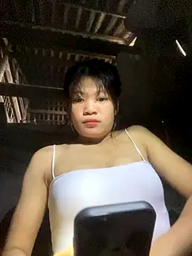 Ngoc 2k5 online show from 10-04-25, 01:36