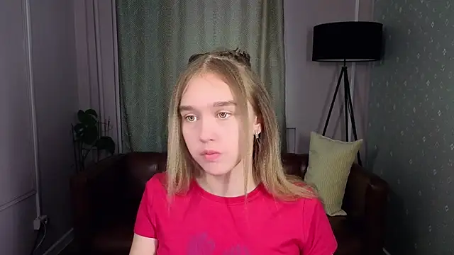 Snapshot of Vel1ka chatting on 11-11-25, 10:26 Vel1ka online show from 11-11-25, 10:26