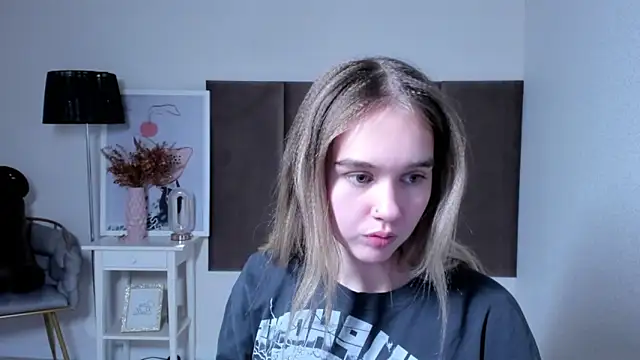 Snapshot of Vel1ka chatting on 11-24-25, 01:00 Vel1ka online show from 11-24-25, 01:00