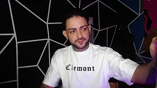 nicolastorres99 online show from 11-03-25, 03:19