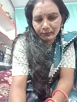 Snapshot of ZIVAA chatting on 10-22-25, 10:37 ZIVAA online show from 10-22-25, 10:37