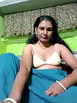 Snapshot of ZIVAA chatting on 10-26-25, 04:24 ZIVAA online show from 10-26-25, 04:24