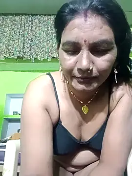 Snapshot of ZIVAA chatting on 11-12-25, 06:08 ZIVAA online show from 11-12-25, 06:08