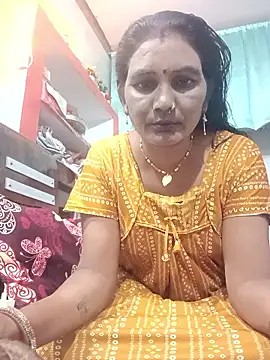 Snapshot of ZIVAA chatting on 11-16-25, 08:31 ZIVAA online show from 11-16-25, 08:31