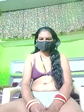 Snapshot of ZIVAA chatting on 11-25-25, 04:18 ZIVAA online show from 11-25-25, 04:18