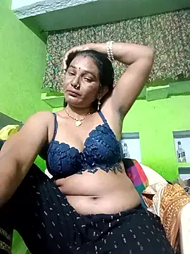 Snapshot of ZIVAA chatting on 12-05-25, 11:08 ZIVAA online show from 12-05-25, 11:08