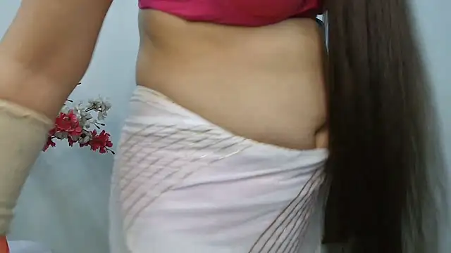 Snapshot of ruby100 chatting on 10-17-25, 05:26 ruby100 online show from 10-17-25, 05:26