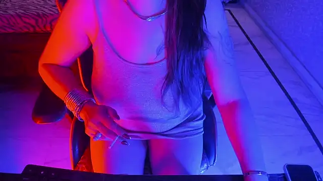 Snapshot of ShylaGill chatting on 11-11-25, 09:59 ShylaGill online show from 11-11-25, 09:59