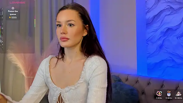 Aria Mila online show from 11-10-25, 11:20