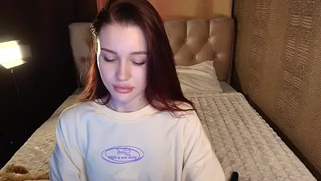 Aria Mila online show from 06-11-26, 02:04
