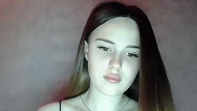 SweetLoraa online show from 05-26-26, 07:43