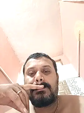 Snapshot of Sarad_sexydaddy chatting on 09-15-25, 03:50 Sarad sexydaddy online show from 09-15-25, 03:50