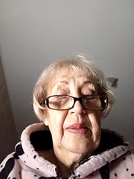 Snapshot of Anatolia5961 chatting on 10-13-25, 02:55 Anatolia5961 online show from 10-13-25, 02:55