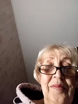 Snapshot of Anatolia5961 chatting on 10-16-25, 02:45 Anatolia5961 online show from 10-16-25, 02:45