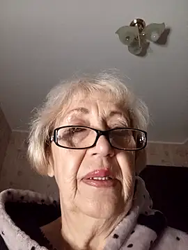 Snapshot of Anatolia5961 chatting on 10-17-25, 02:15 Anatolia5961 online show from 10-17-25, 02:15