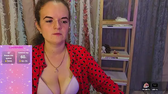 Snapshot of Luisa_Rosee chatting on 09-15-25, 07:03 Luisa Rosee online show from 09-15-25, 07:03