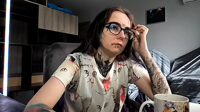 Snapshot of HighelikeGirl chatting on 09-29-25, 09:03 HighelikeGirl online show from 09-29-25, 09:03