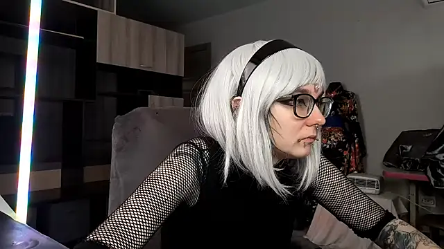 Snapshot of HighelikeGirl chatting on 10-21-25, 08:48 HighelikeGirl online show from 10-21-25, 08:48