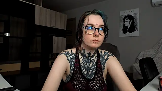 Snapshot of HighelikeGirl chatting on 10-30-25, 08:05 HighelikeGirl online show from 10-30-25, 08:05