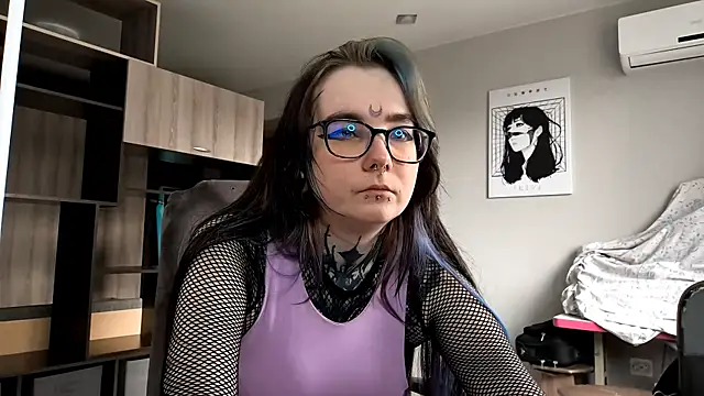 Snapshot of HighelikeGirl chatting on 11-05-25, 07:08 HighelikeGirl online show from 11-05-25, 07:08