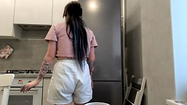 Snapshot of HighelikeGirl chatting on 03-02-26, 06:14 HighelikeGirl online show from 03-02-26, 06:14