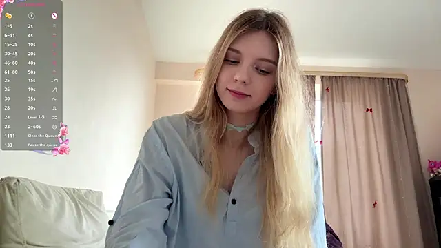 Snapshot of FruityXo chatting on 06-01-26, 11:01 FruityXo online show from 06-01-26, 11:01