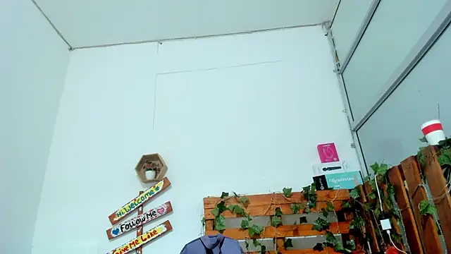 cris dulce online show from 04-16-26, 07:03