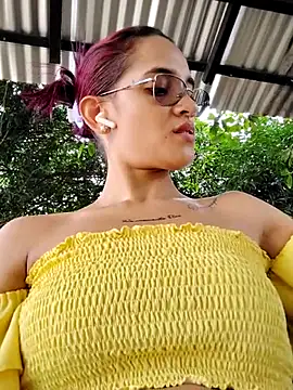 Snapshot of cris_dulce chatting on 05-01-26, 06:34 cris dulce online show from 05-01-26, 06:34