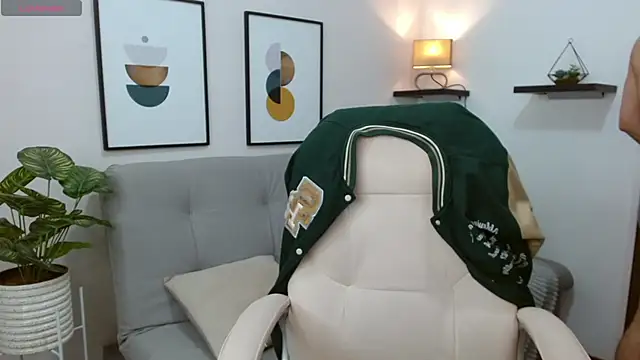   Damian    online show from 10-11-25, 11:47