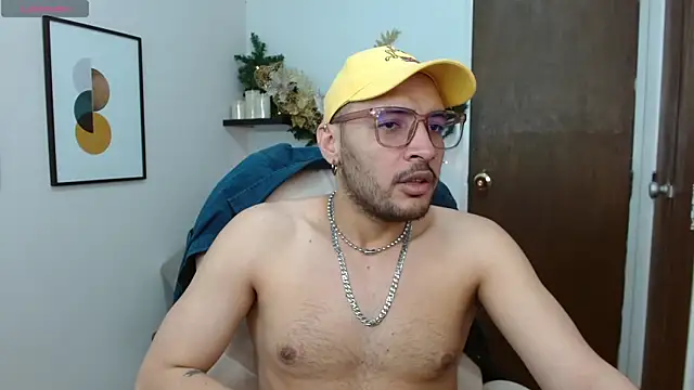   Damian    online show from 12-16-25, 01:21