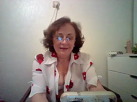 Snapshot of Julia54391 chatting on 09-14-25, 07:13 Julia54391 online show from 09-14-25, 07:13