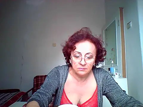 Snapshot of Julia54391 chatting on 09-16-25, 06:58 Julia54391 online show from 09-16-25, 06:58